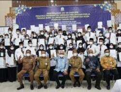 Sekda Serahkan SK P3K untuk 481 Guru SMA/SMK/SLB