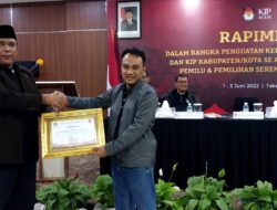 Yusri Razali, Komisioner KIP Kota Banda Aceh Raih Penghargaan Komisioner Terkreatif dan Inovatif