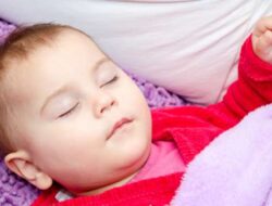 Inilah Waktu yang Tepat Bagi Bayi dan Anak-Anak untuk Tidur Setiap Harinya