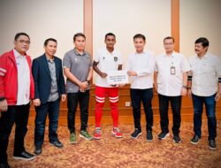 Presiden Jokowi Berikan Bonus Kepada Timnas Sepak Bola U-16