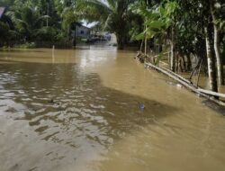 Banjir Rendam Lima Kecamatan di Aceh Barat