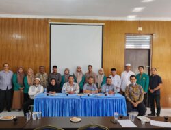 Camat Syiah Kuala Lakukan Penyerahan Mahasiswa Program MBKM ke Gampong