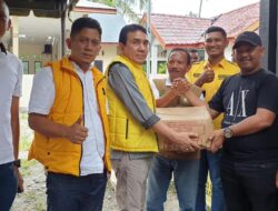 TM Nurlif Salurkan Pupuk Gratis untuk Petani di Bireuen