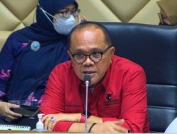 Pimpinan Komisi II DPR Ungkap Maraknya Praktik KKN di Pemilihan Panwaslu