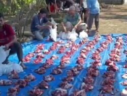 Kapolda Aceh Bagikan 300 Kg Daging pada Hari Meugang