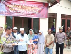 Kapolres Aceh Utara Serahkan Rumah Layak Huni untuk Murtala