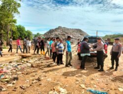 Dirpamobvit Polda Aceh Bagikan Bansos kepada Masyarakat Kurang Mampu