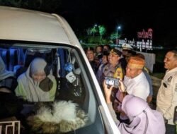 Pj Bupati Abdya bersama Kapolres Melepas Kendaraan Balik Mudik Gratis