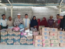 Anggota DPR Aceh Salurkan Bantuan Korban Angin Kencang