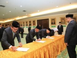 Azhari Dilantik jadi Kakanwil Kemenag Aceh