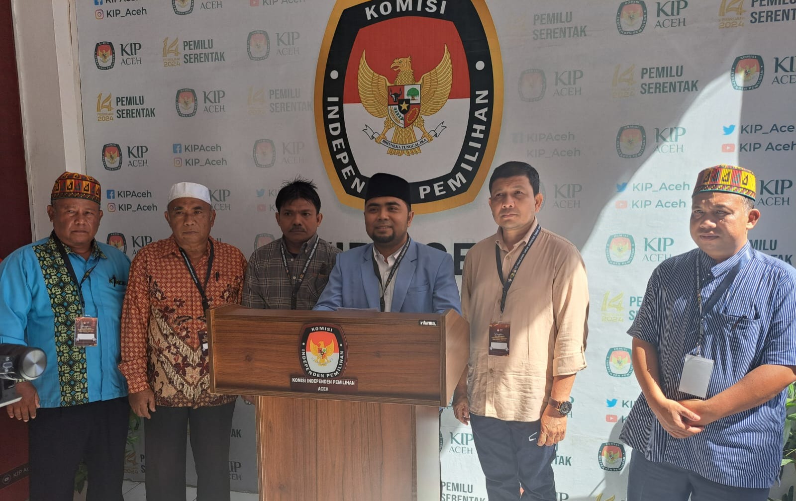 Ketua Umum BKPRMI Aceh, Dr. Mulia Rahman, S.Pd.I, MA mendaftarkan pencalonan DPD RI