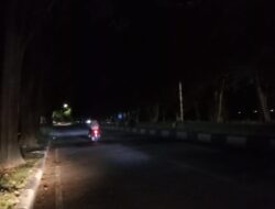 Ruas Jalan Lambaro Hingga Ke Bandara SIM Gelap, Lampu PJU Banyak Mati