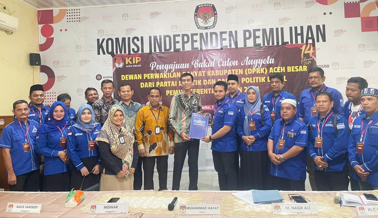 Dewan Pimpinan Cabang (DPC) Partai Demokrat Aceh Besar telah mendaftarkan 40 bakal calon anggota legislatif (bacaleg) Dewan Perwakilan Rakyat Kabupaten (DPRK) ke Komisi Independen Pemilihan (KIP) setempat pada Sabtu, 13 Mei 2023.
