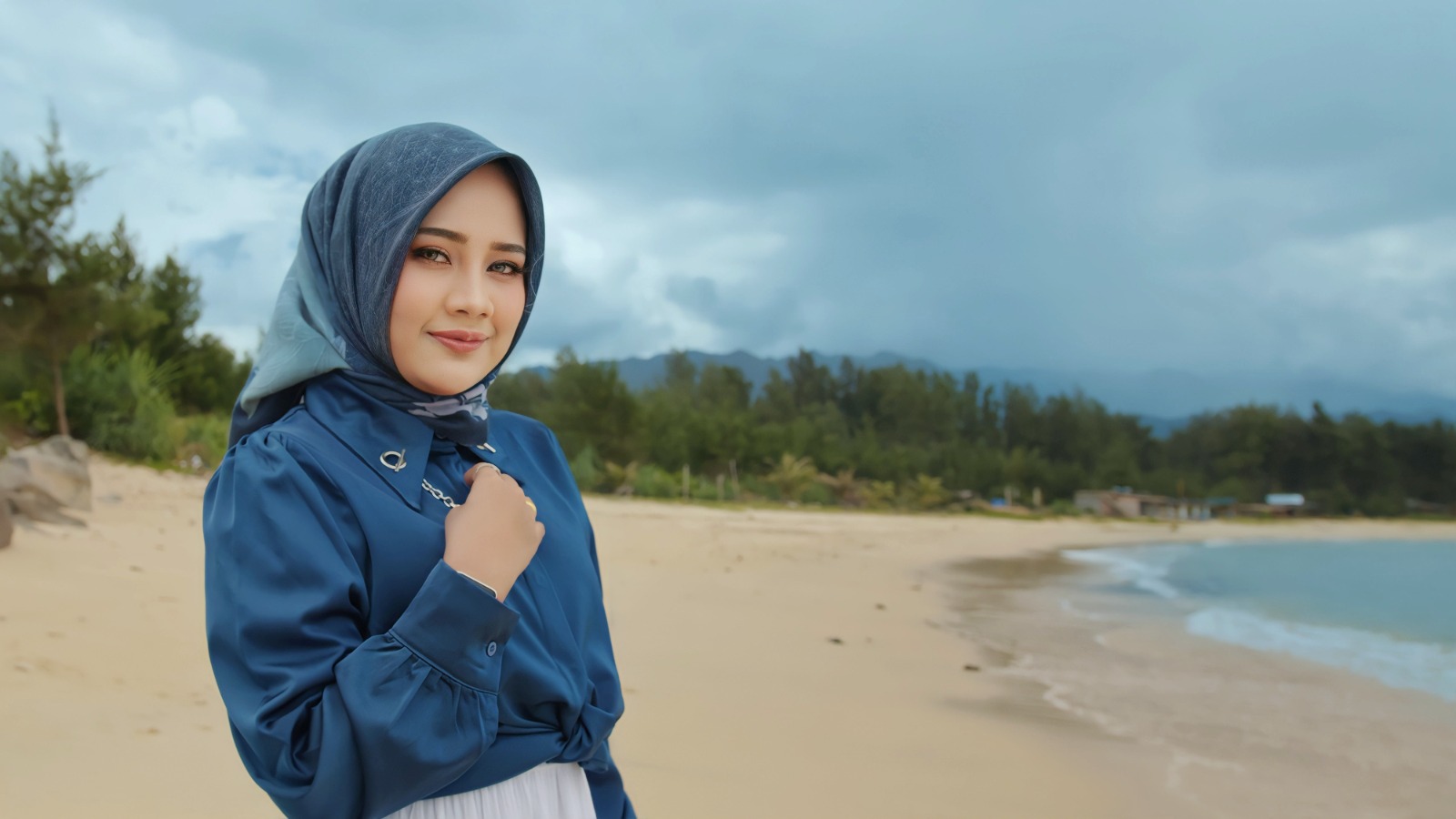 Cut Rianda Zuhra 