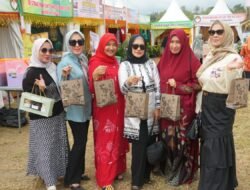 Cut Anda Perkenalkan Produk Aceh Besar Kepada Pj Ketua TP PKK Aceh Tengah