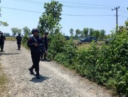 Brimob Polda Aceh Sterilkan Lokasi Jelang Kedatangan Presiden ke Pidie