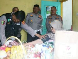 Wakapolres Aceh Selatan kunjungi Personil yang sedang Sakit