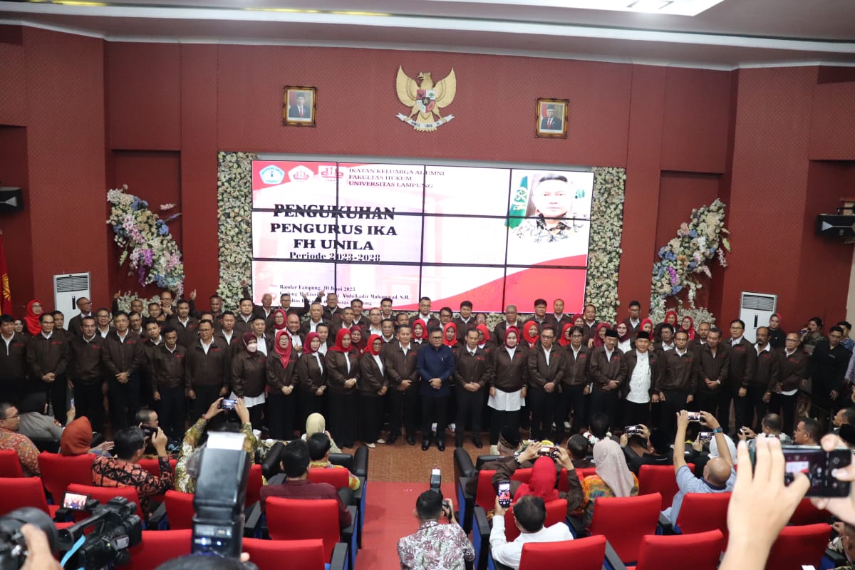 Pelantikan dan Pengukuhan Pengurus Ikatan Keluarga Alumni (IKA) Fakultas Hukum Universitas Lampung (Unila) Masa Bhakti 2023-2028