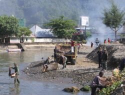 TNI-Polri Kembali Gotong Royong Pembersihan Lingkungan