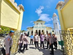 Biro SDM Polda Aceh Revitalisasi Makam Syiah Kuala dan Masjid Baiturrahim
