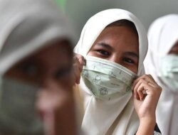 Pemerintah Resmi Cabut Aturan Wajib Masker di Tempat Umum