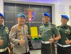Hari Bhayangkara, Kabidpropam Polda Aceh Dapat Kejutan dari Danpomdam IM