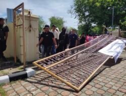 Terungkap, Ini Alasan Pendukung Ahmad Marzuki Robohkan Pagar Gedung DPR Aceh