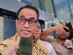 Usai Diperiksa KPK, Menhub Tegaskan Dukung Pengusutan Suap Proyek Jalur KA