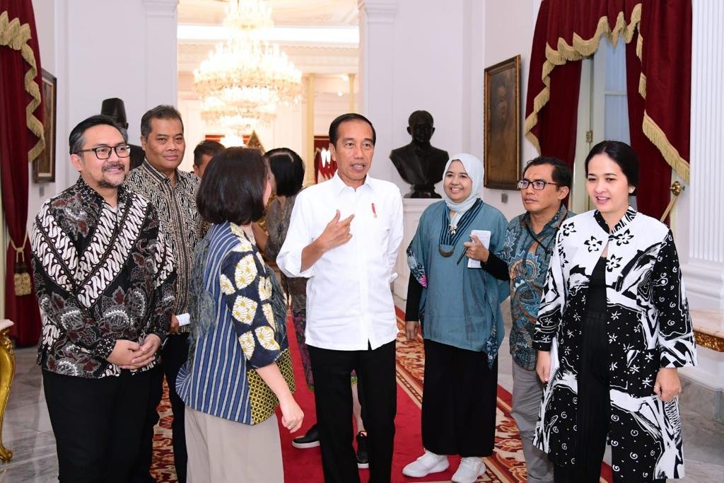 Presiden Jokowi bertemu dalam sejumlah pemimpin redaksi media nasional, di Istana Merdeka, Jakarta, Kamis (10/08/2023). (Foto: BPMI Setpres)