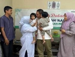 Pj Bupati Abdya Besuk Dua Balita Bocor Jantung Asal Abdya di Jakarta