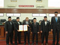 Pj Bupati Bersama DPRK Aceh Besar Sepakati RKUA dan Raqan PPAS APBK Tahun 2024