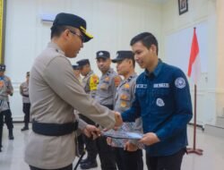 Personil Berprestasi Peroleh Penghargaadari Kapolres Aceh Selatan