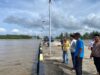 Irmawan Tinjau Lokasi Abrasi Kuala Gabi di Aceh Singkil