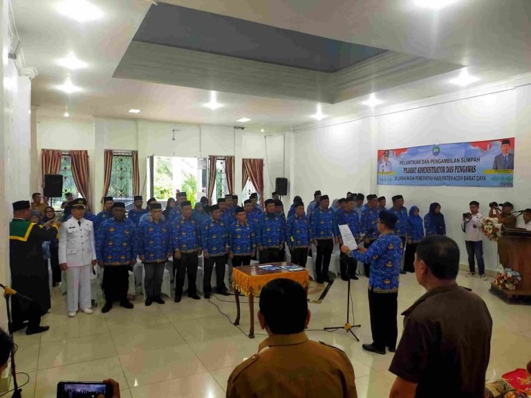 Sebanyak 52 pejabat Eselon III dan IV di lingkungan Pemerintahan Kabupaten Aceh Barat Daya (Pemkab Abdya) dilantik.