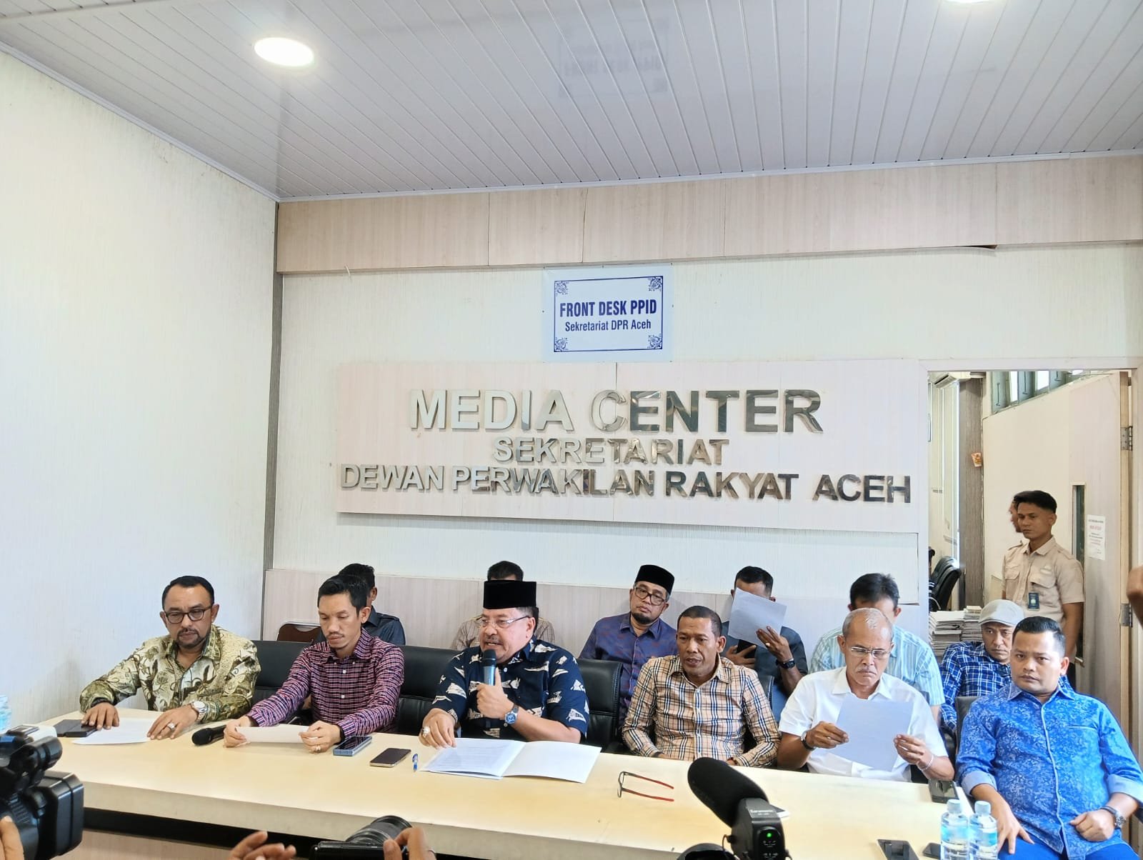 Konferensi Pers Terkait Kondisi Kekinian Pembahasan APBA Tahun Anggaran 2024