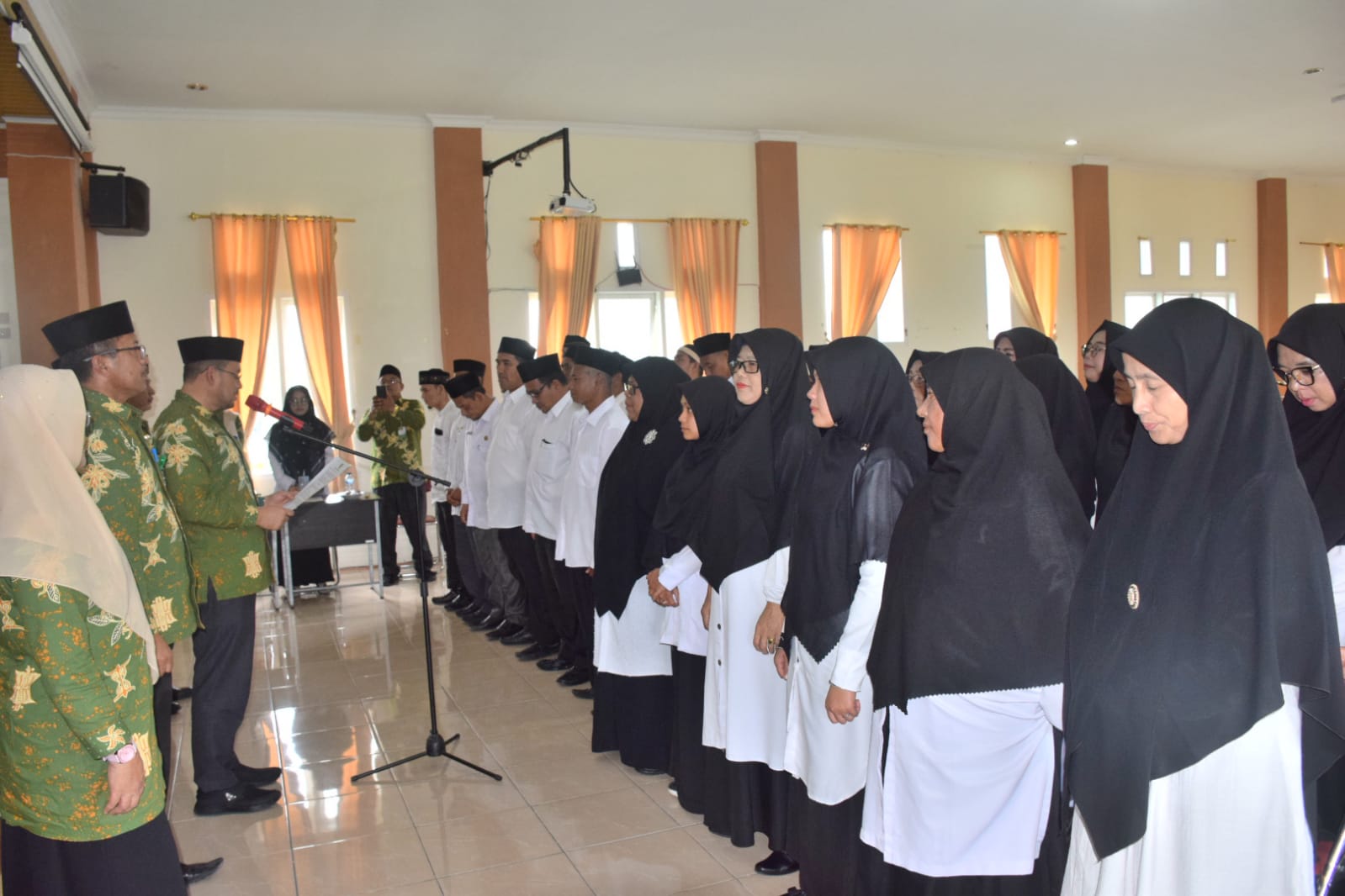 Pengurus Daerah Asosiasi Penyuluh Agama Republik Indonesia (IPARI) Kabupaten Bener Meriah masa bakti 2023-2027 resmi dikukuhkan.