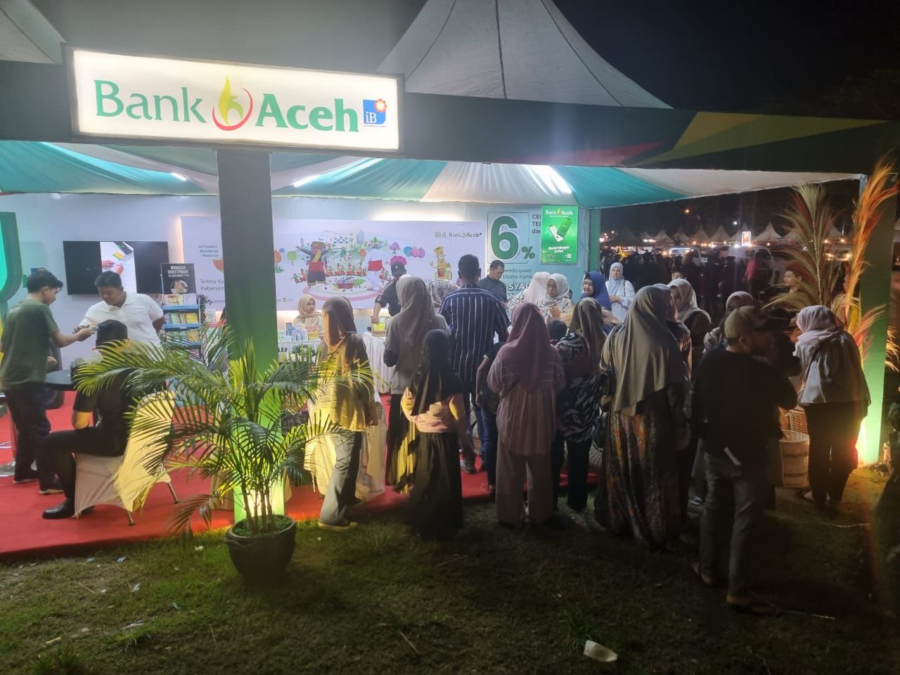 stand pada Pameran Expo di Taman Sulthanah Safiatuddin dan Blangpadang.