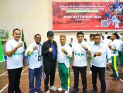 Dukung Prestasi Atlet PON, BSI Serahkan Jersey Atlet untuk Pelatda