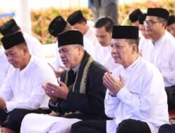 Pj Gubernur Berdoa dan Zikir Bersama Masyarakat untuk Syuhada Tsunami Aceh