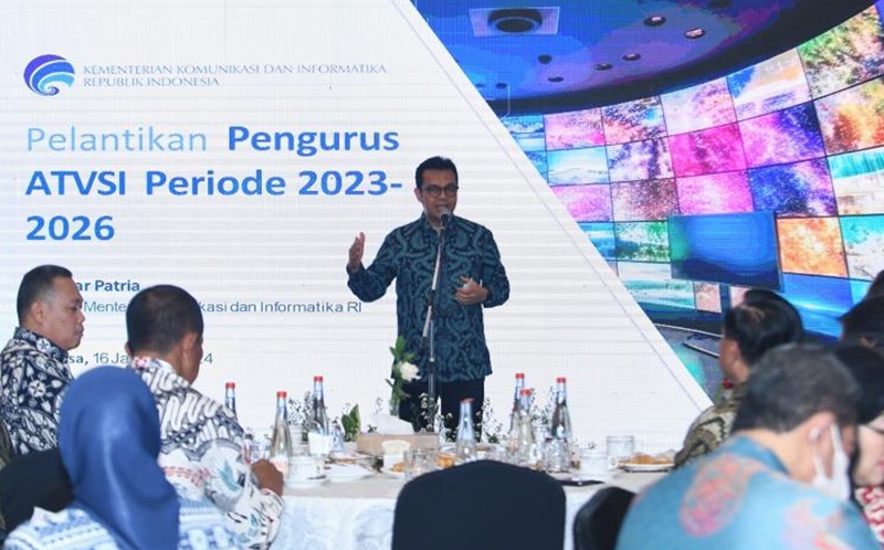 Wamenkominfo Nezar Patria dalam Pelantikan Pengurus Asosiasi Televisi Swasta Indonesia (ATVSI) Periode 2023-2026 (Humas Kominfo)