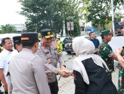 Kapolda Aceh bersama Pangdam IM Tinjau Situasi di TPS