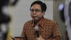 Guru Besar UIN Syarif Hidayatullah yang juga Direktur Eksekutif Lembaga Survey Indikator Politik, Burhanuddin Muhtadi. (CNN Indonesia/Adhi Wicaksono)