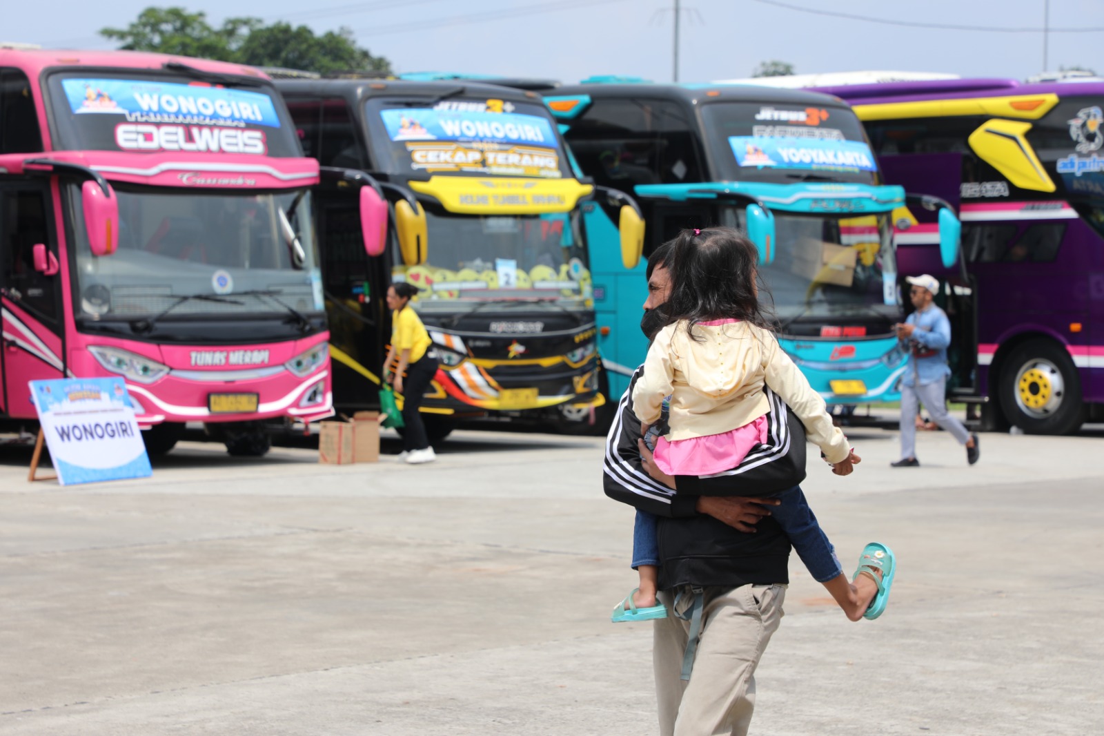 Kemenhub siapkan 722 bus untuk program mudik gratis 2024/Foto: Kemenhub
