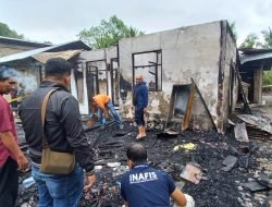 Satreskrim Polres Aceh Selatan Olah TKP Kebakaran Rumah