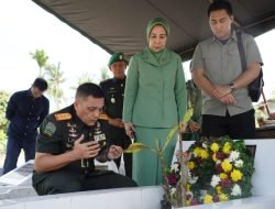 Tiba di Tanah Rencong, Pangdam IM Ziarah ke Makam Orang Tuanya