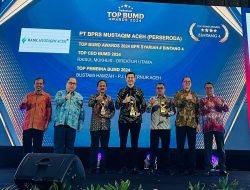 Pj Gubernur Aceh Raih Top Pembina BUMD Awards