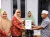 Ketua TP PKK Aceh Serahkan Rumah Bantuan DWP untuk Nek Salamah