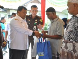 Bazar Pangan Murah Pemkab dan Kejari Aceh Besar Dibeludaki Warga