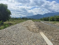 Proyek Rekontruksi Perkuatan Tebing Sungai Lawe Bulan Akhirnya Diperbaiki Rekanan