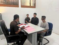 Satreskrim Polres Aceh Selatan Serahkan Tersangka UU ITE Ke Jaksa